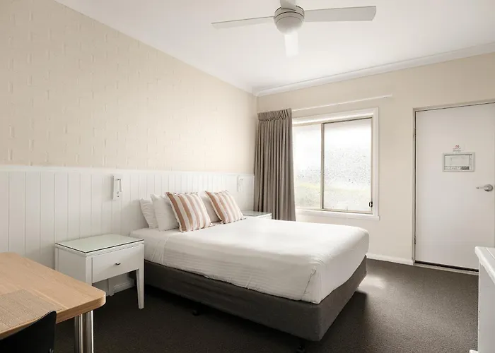 Catalina Motel Lake Macquarie Toronto